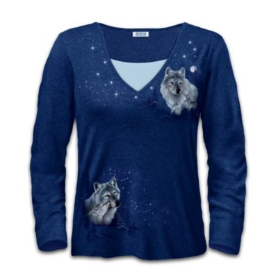 Layered Women's Wolf Art Shirt: Nature's Starlit Wonders