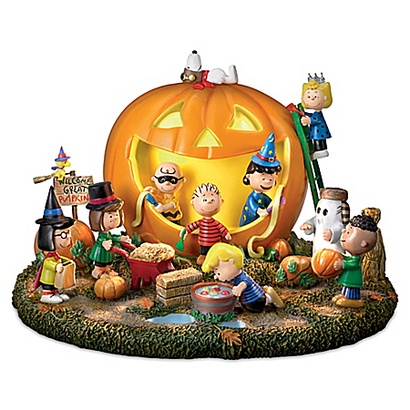 The Snoopy PEANUTS Great Pumpkin Carving Party Halloween Sculpture