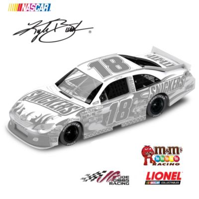 NASCAR Kyle Busch No. 18 Snickers Ice 2011 Diecast Car