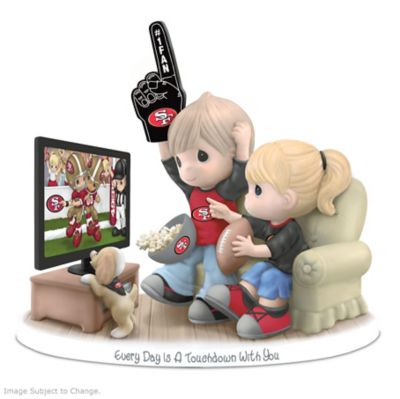 Figurine: Precious Moments Every Day Is A Touchdown With You 49ers Figurine