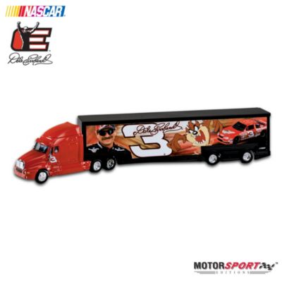 1 - 64 Hot Property Hauler