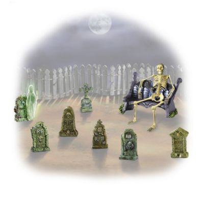 Ghoulish Gravestones Halloween Decoration Village Accessory Set
