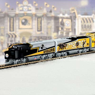 Pittsburgh Steelers Bradford Exchange illuminated Christmas Tree w/train &  decor