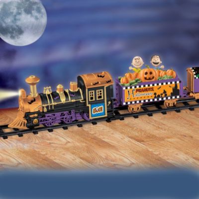 Peanuts Halloween Express Train Collection