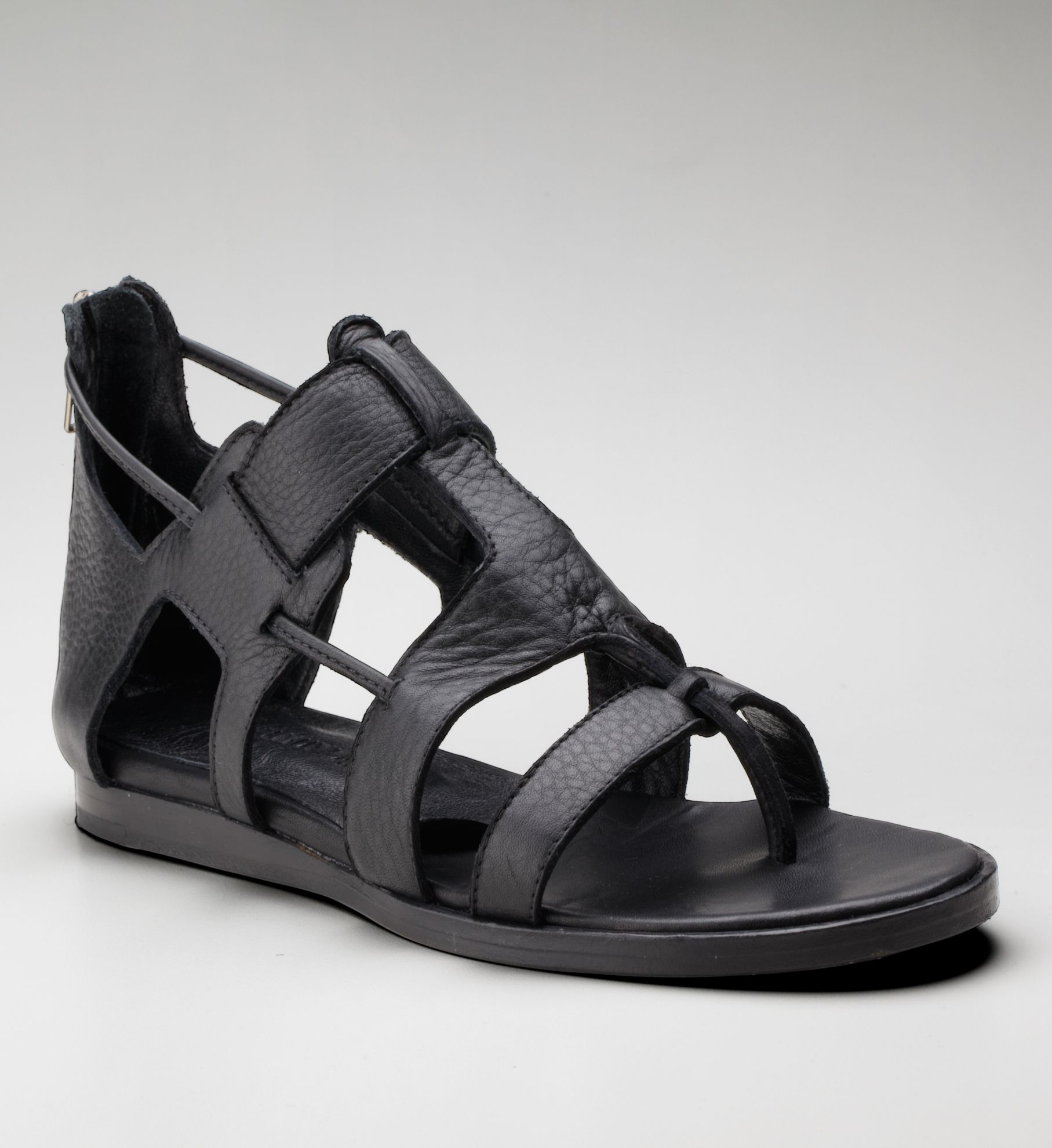 RUNE FLAT SANDAL