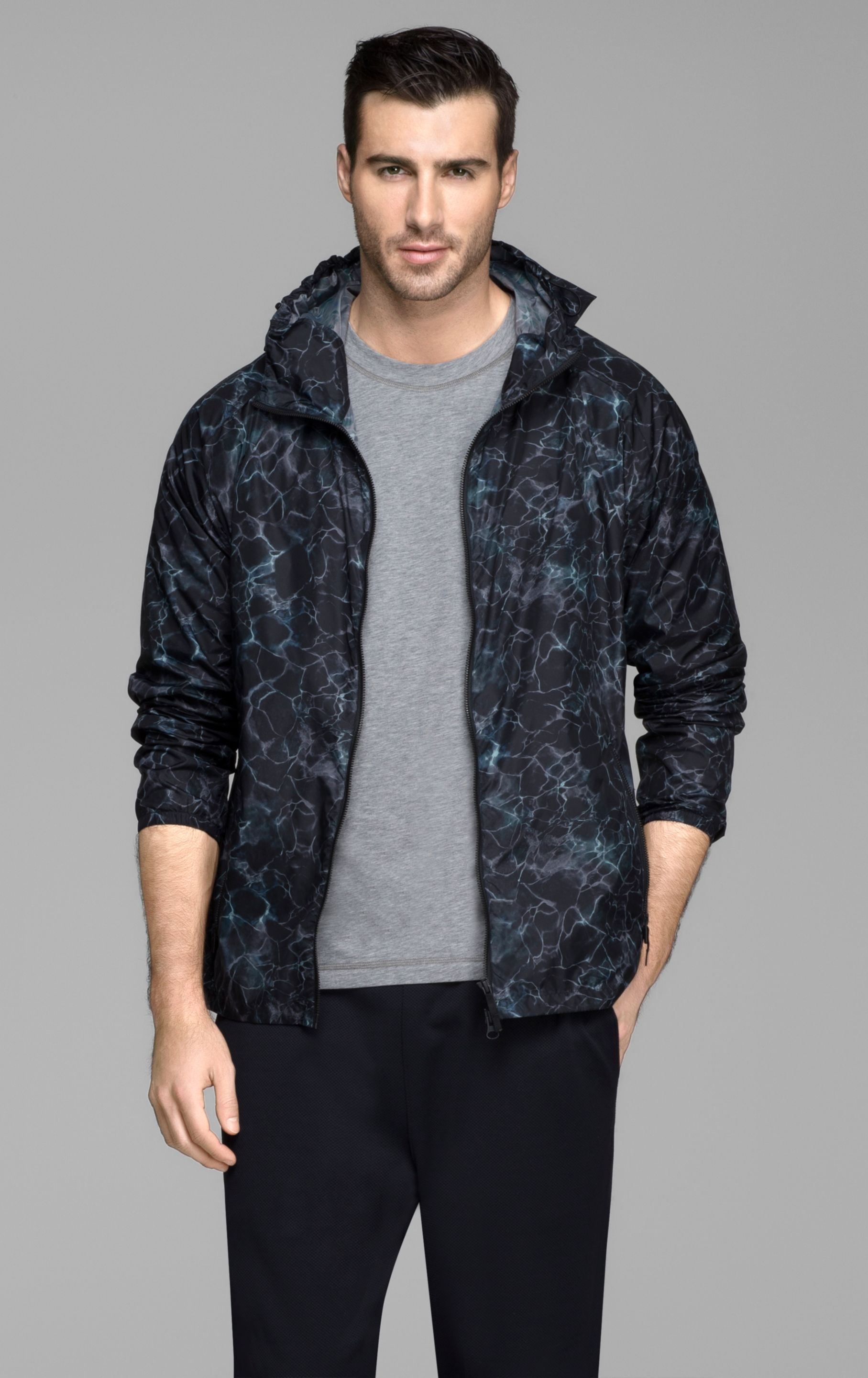 STRIKT B