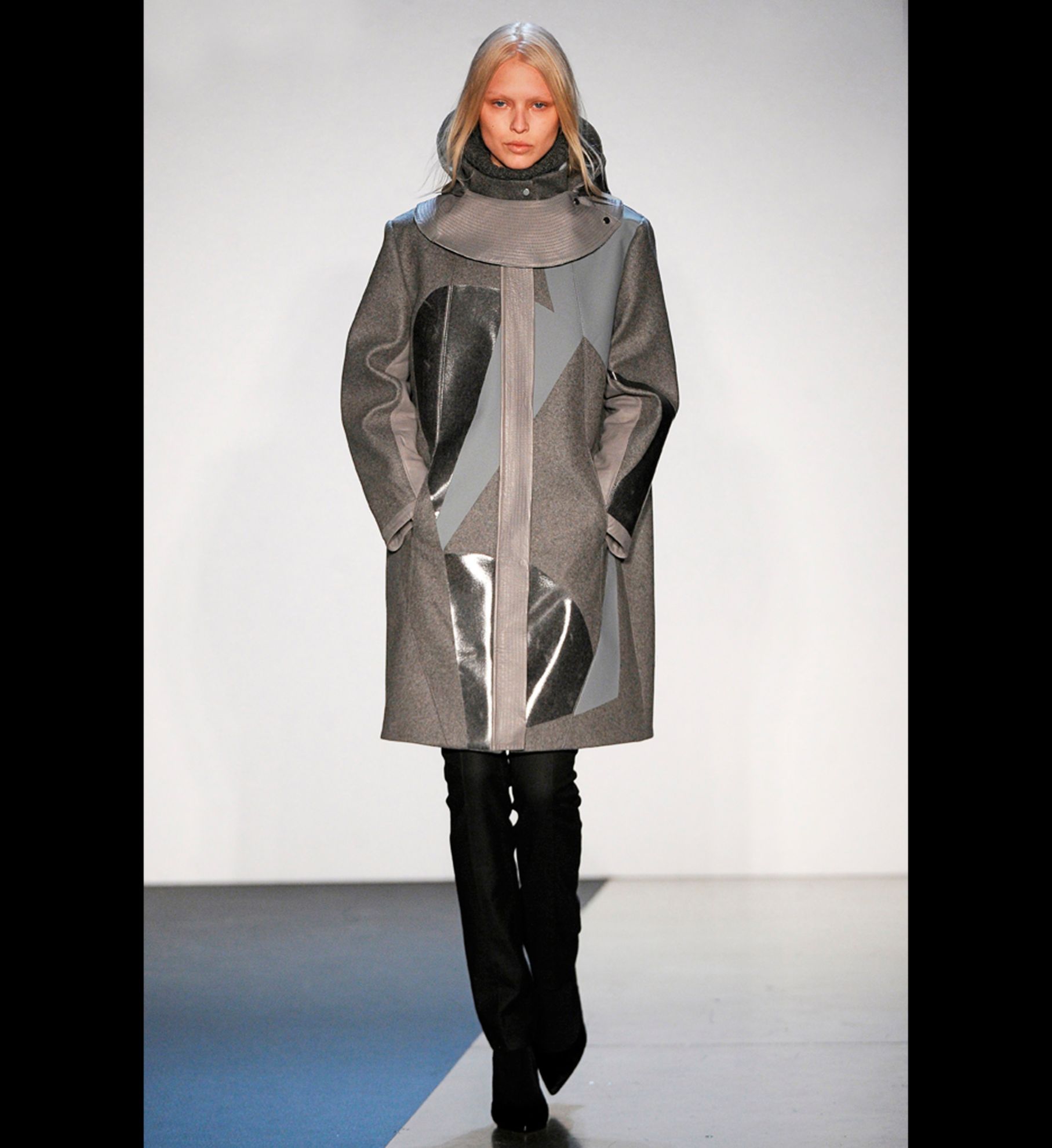 LOOK 01