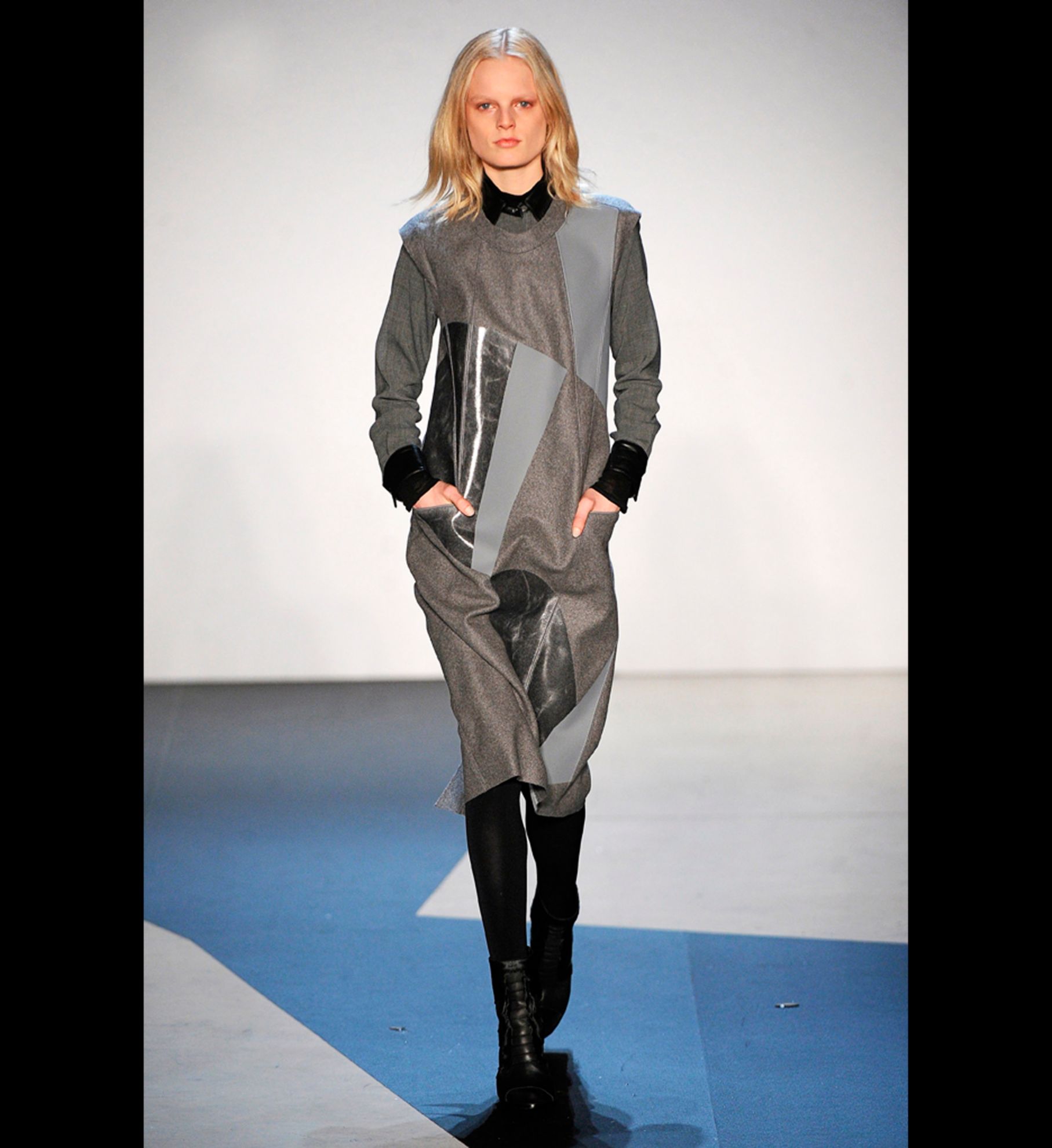 LOOK 03