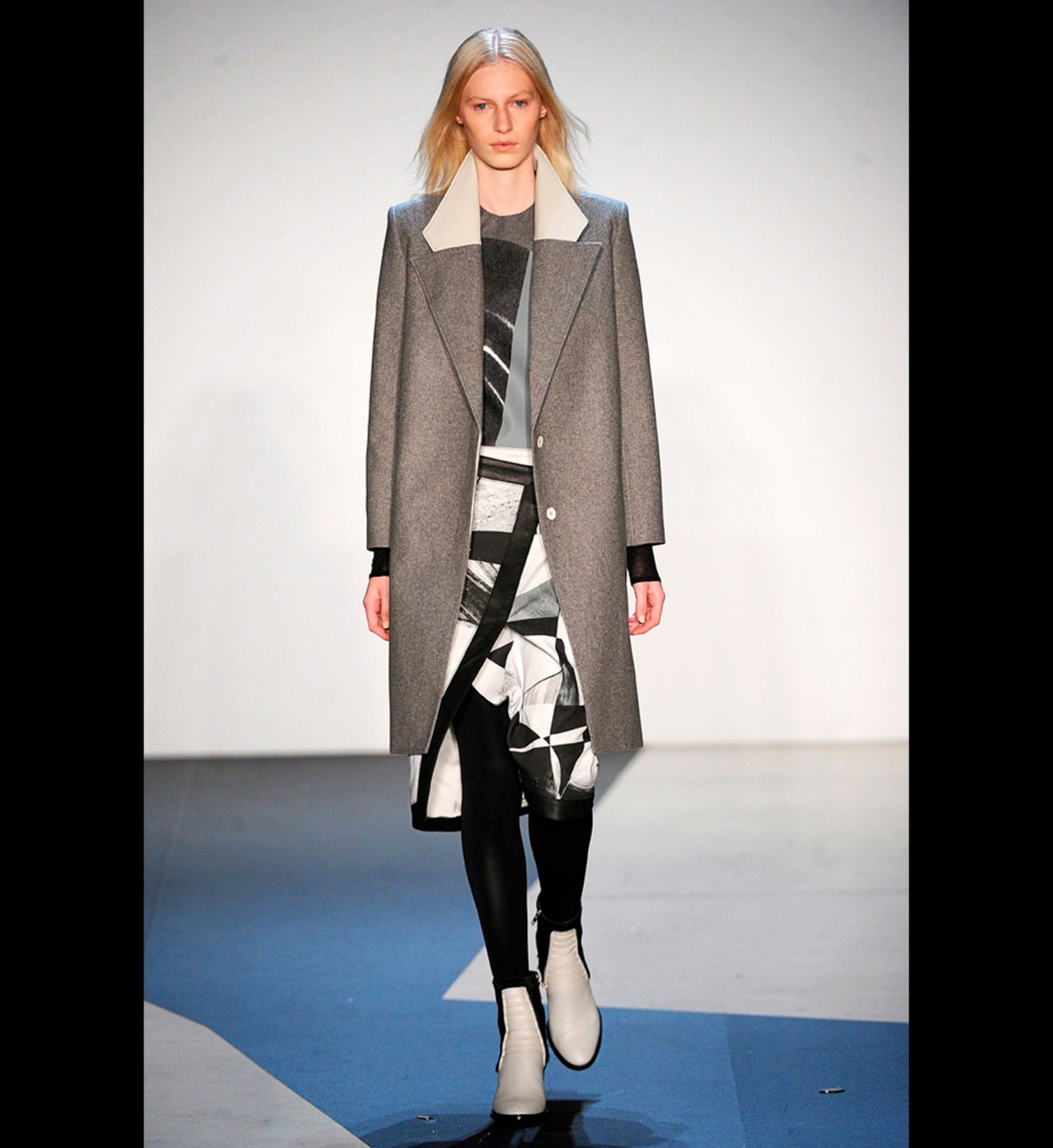 LOOK 04