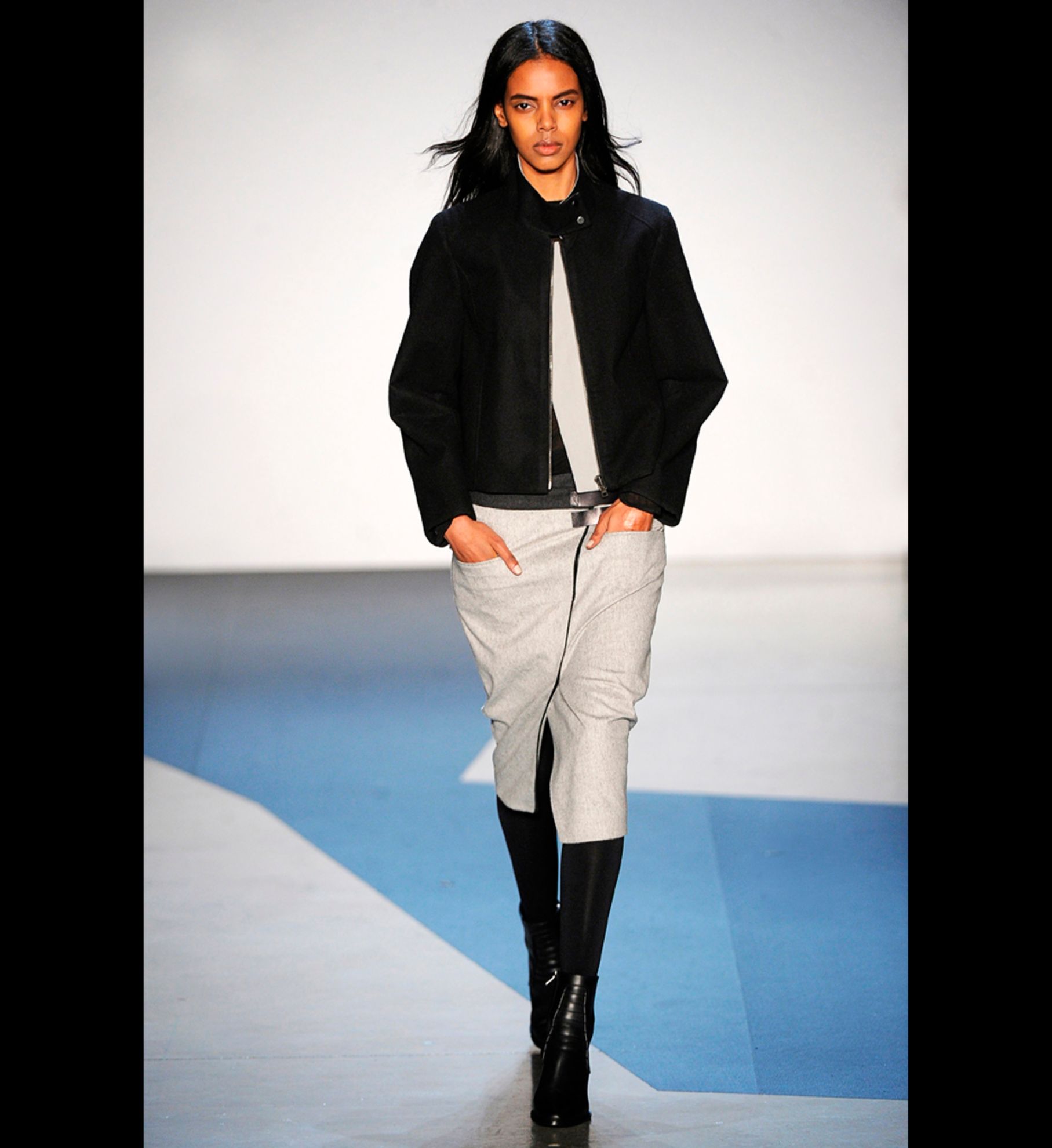 LOOK 09