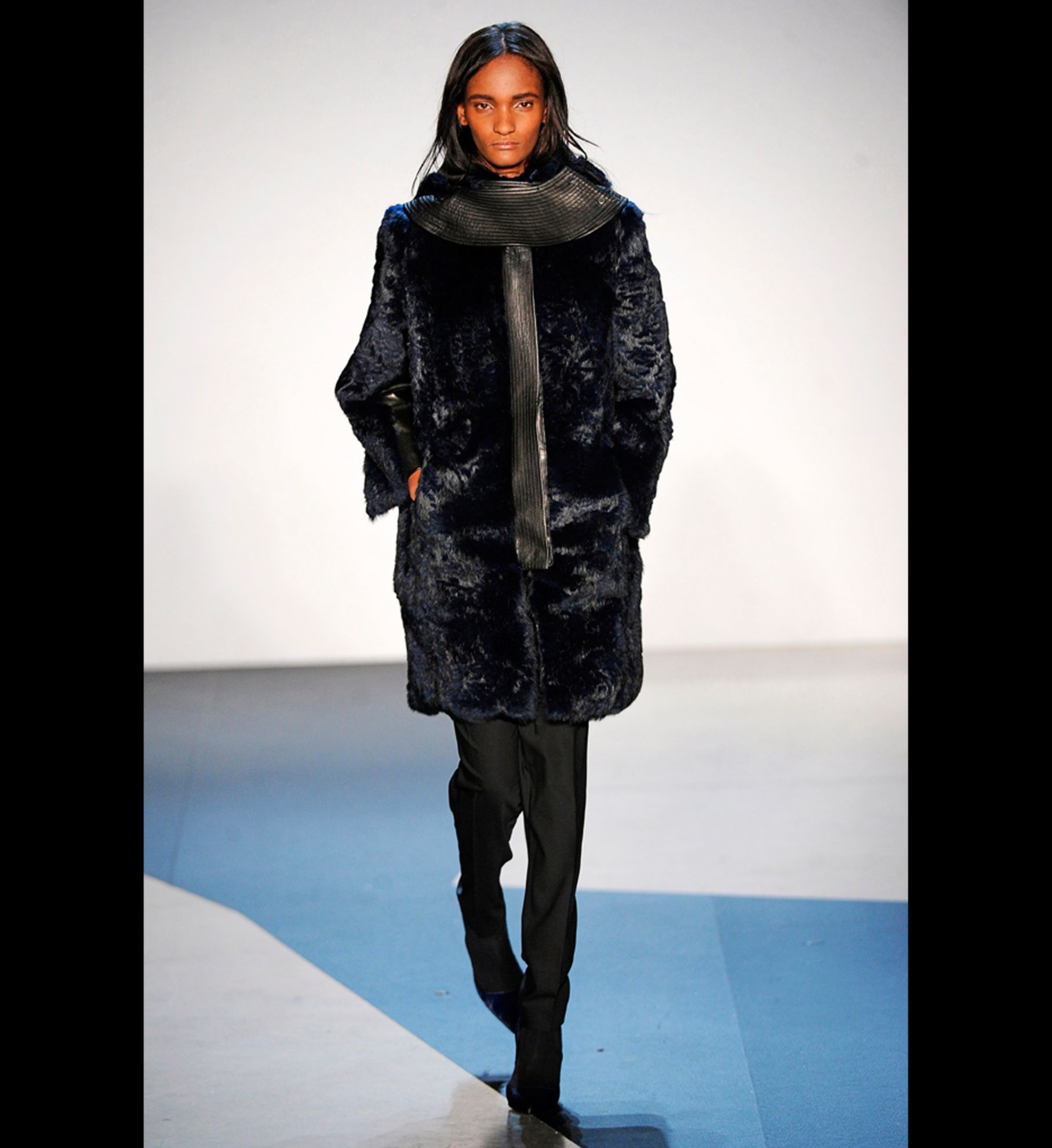 LOOK 19