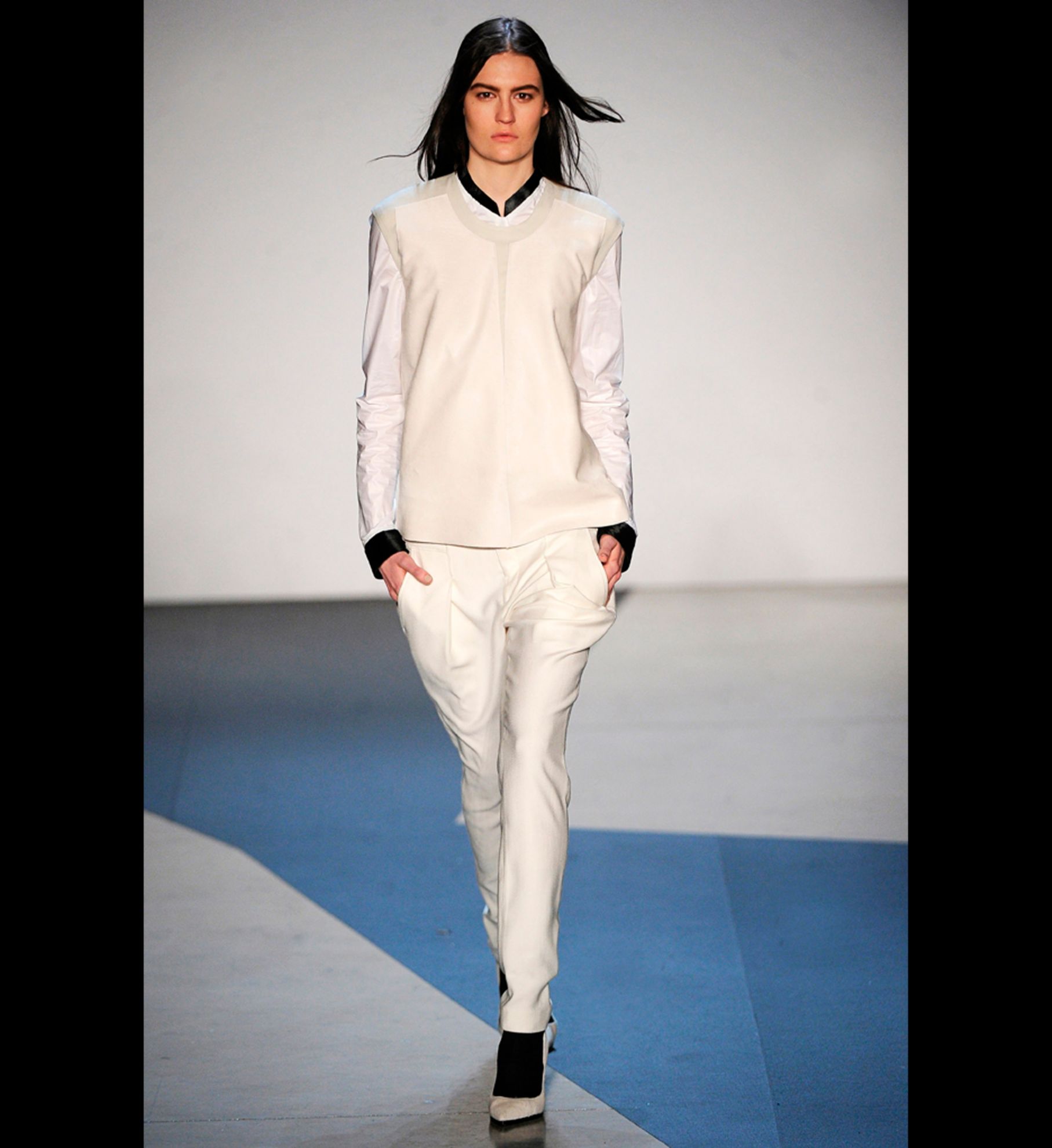 LOOK 23