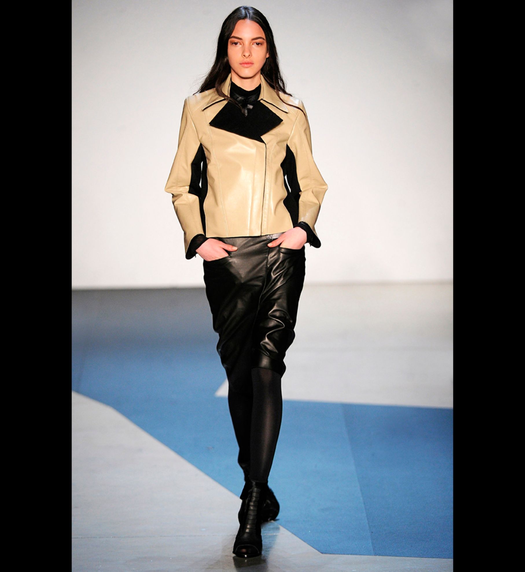 LOOK 34
