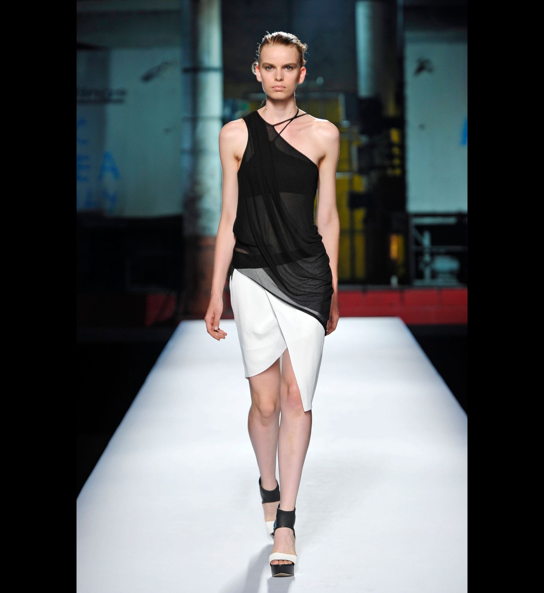 LOOK 05