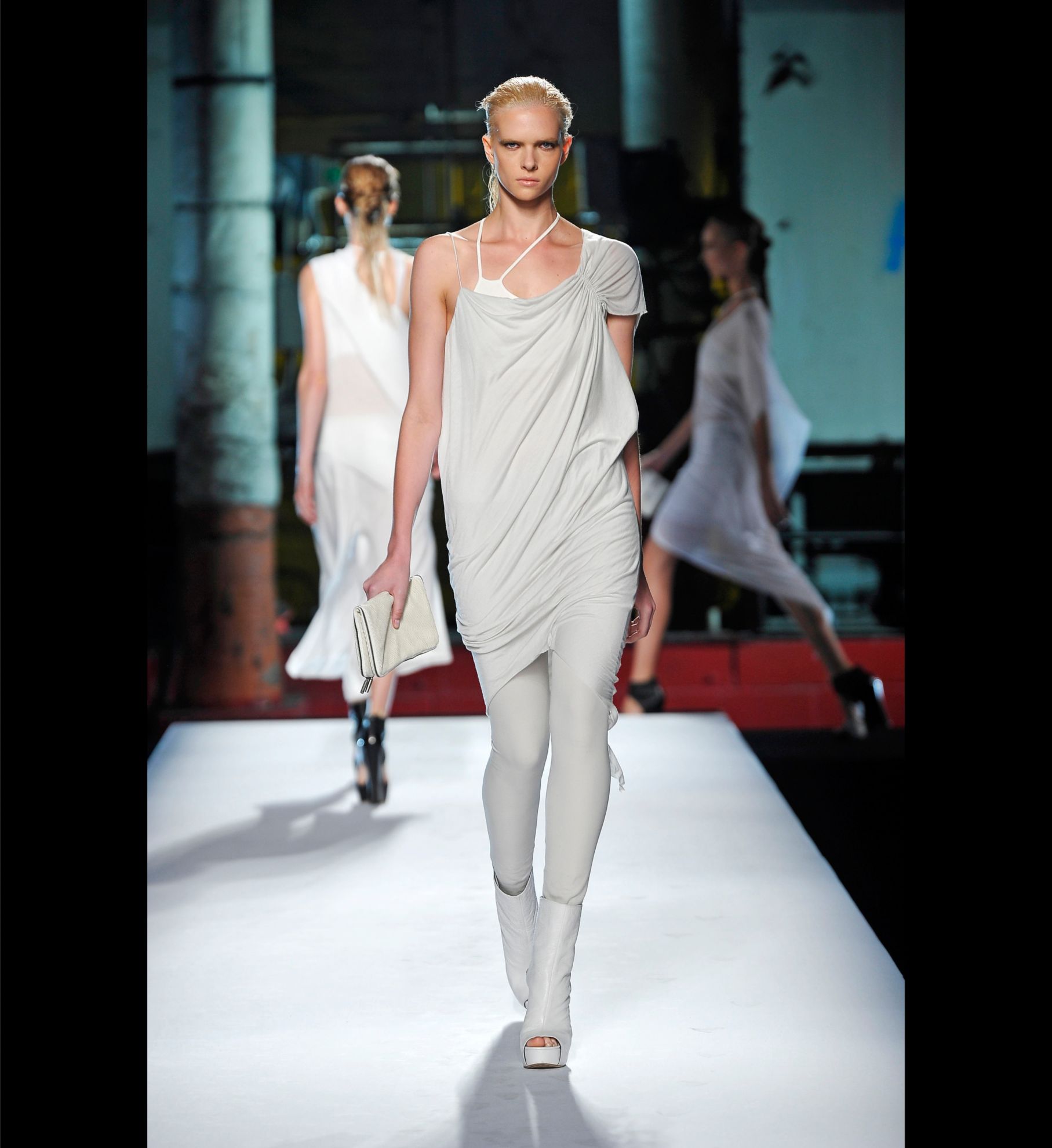 LOOK 14