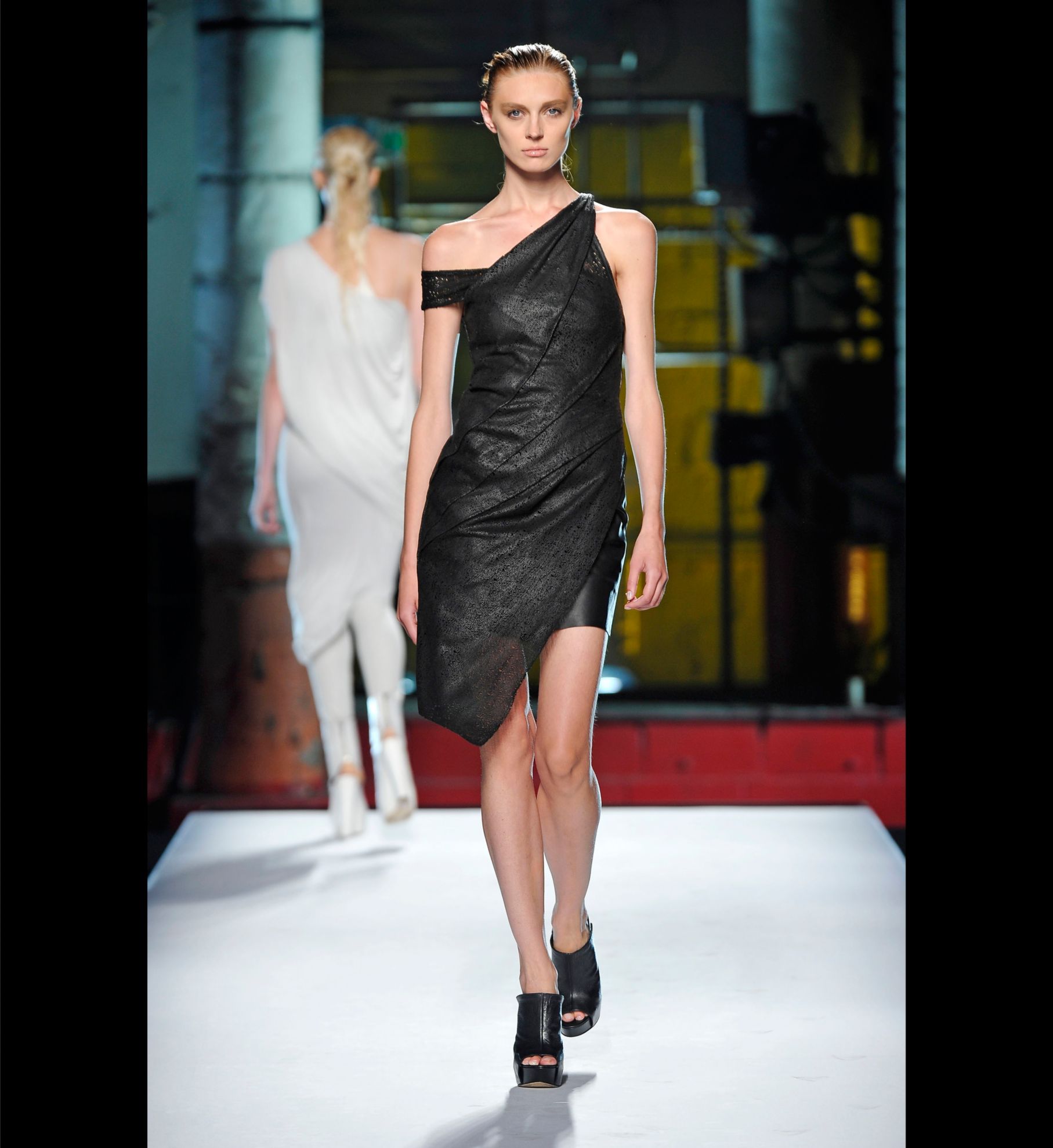 LOOK 18
