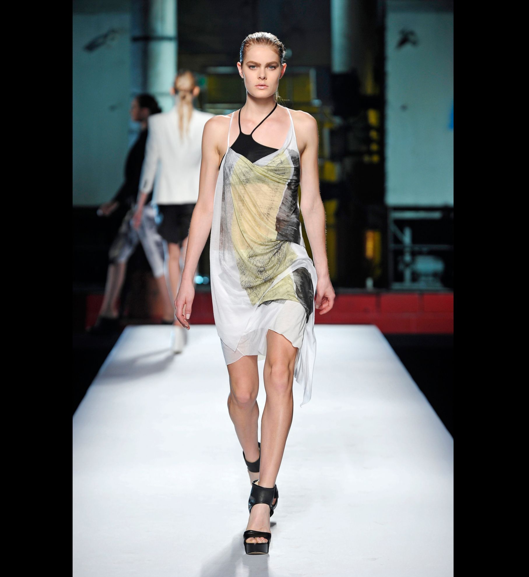 LOOK 22