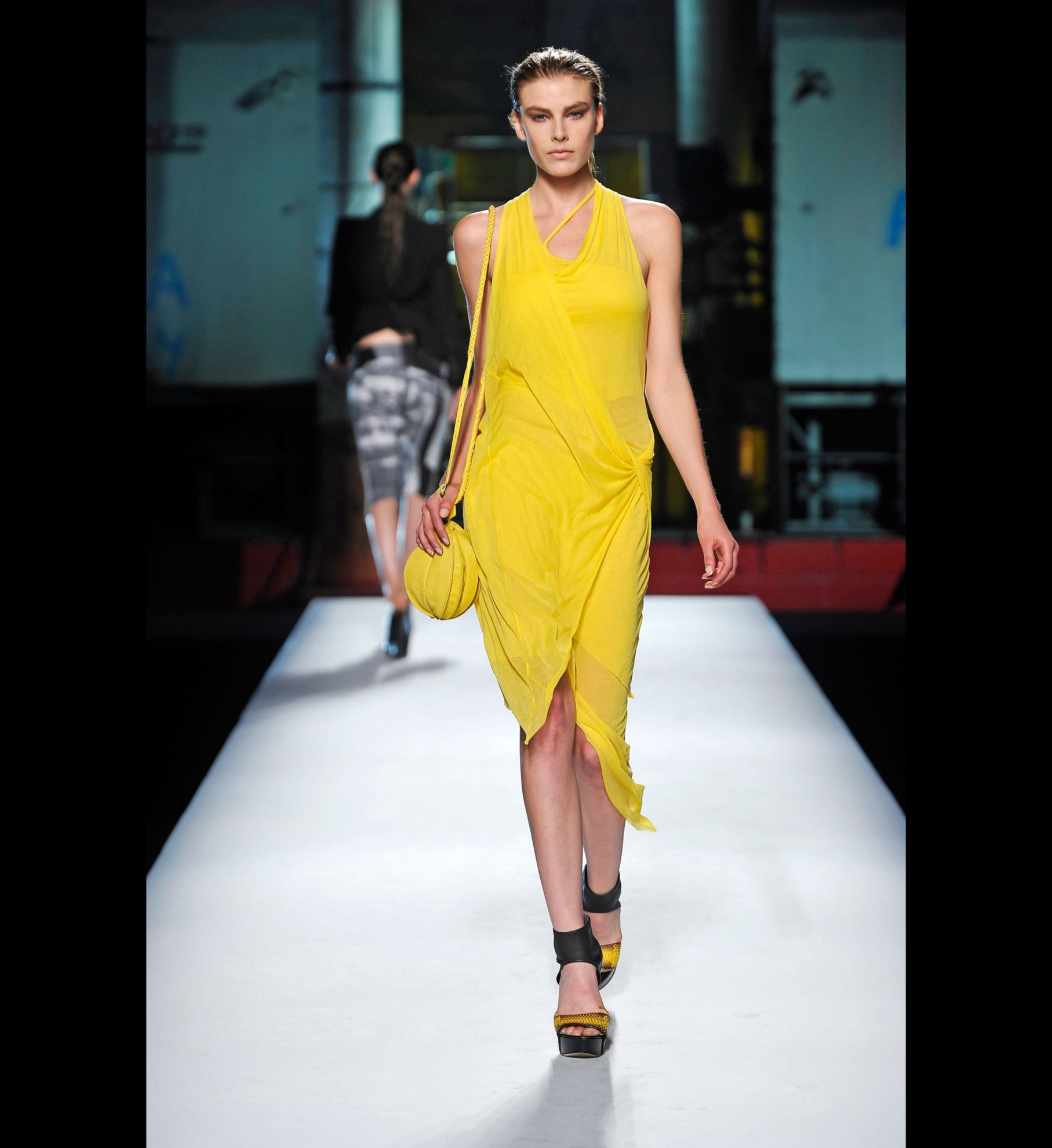 LOOK 24