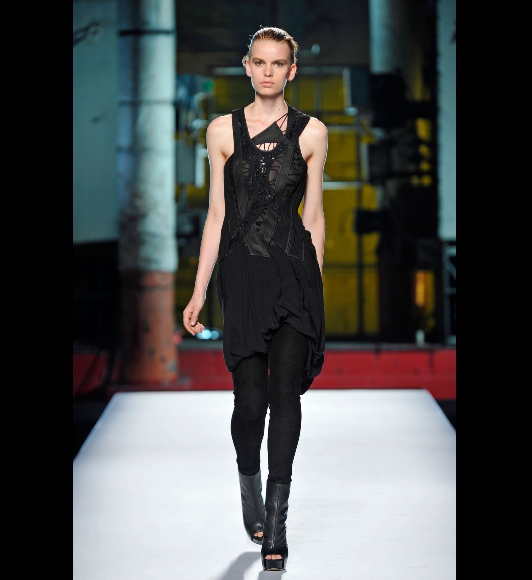 LOOK 33