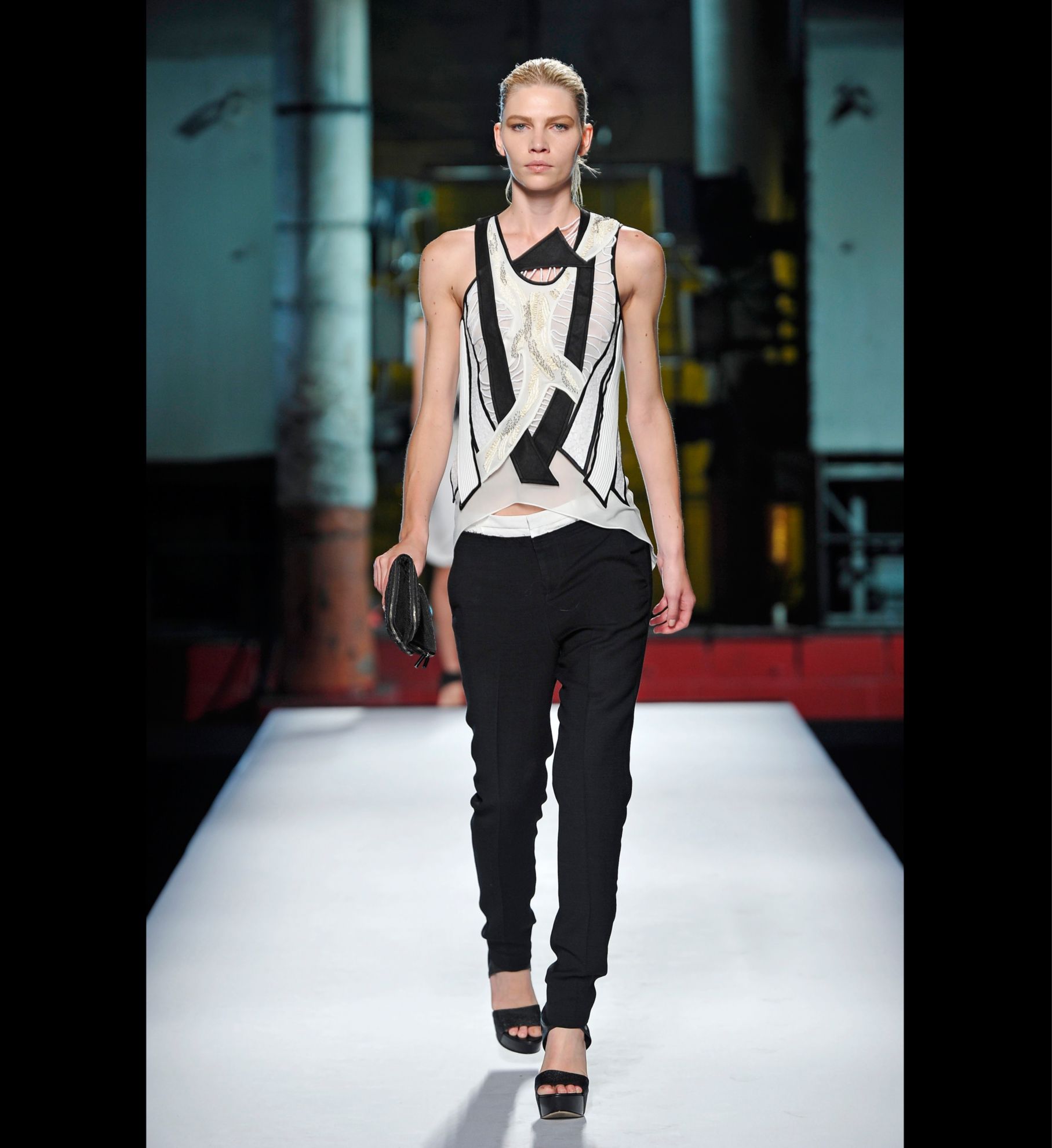 LOOK 35