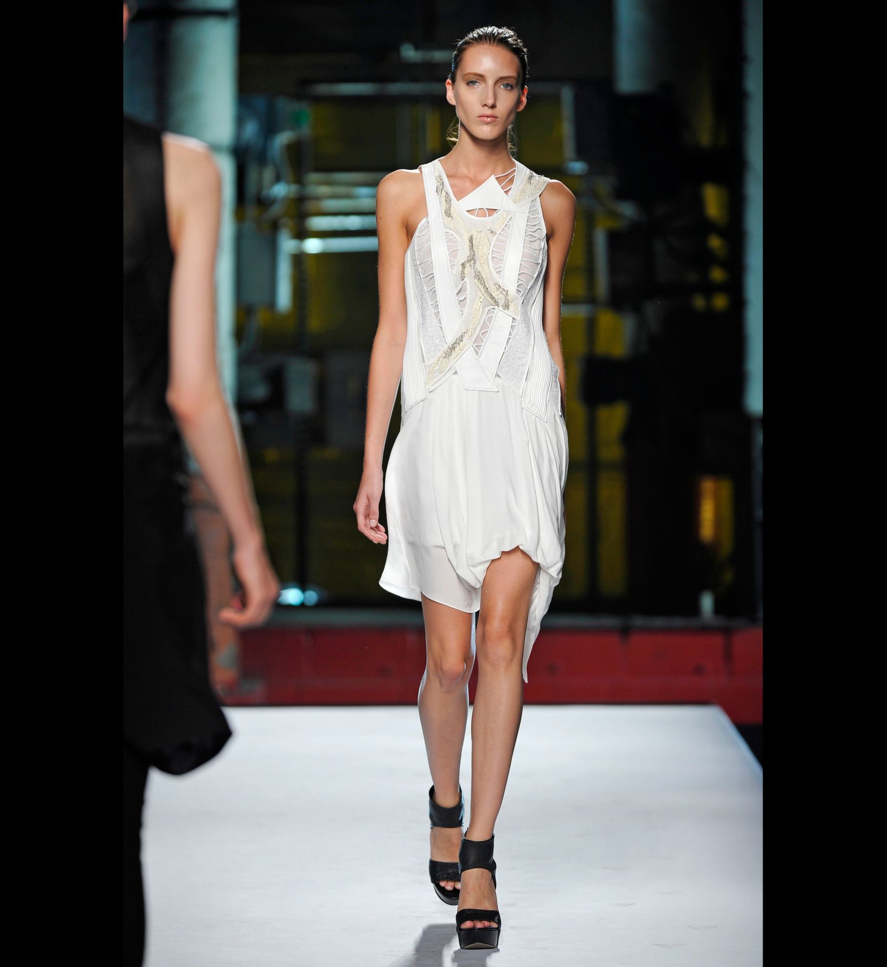LOOK 37