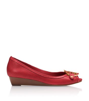 Amanda Demi Wedge