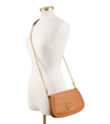 Tory Burch Amanda Logo Clutch 