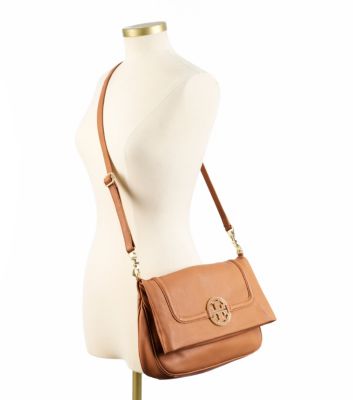 Tory Burch Amanda Messengertasche Mit Klappdeckel 