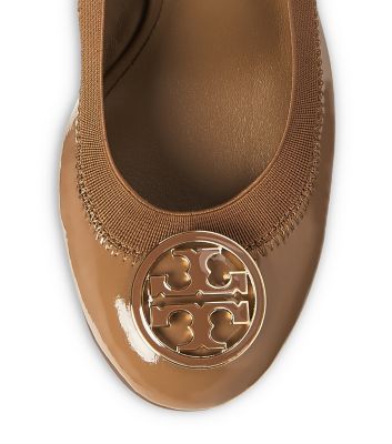 Caroline Wedge