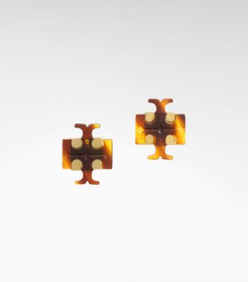SMALL T STUD EARRING