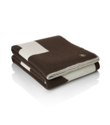 TB Graphic Blanket