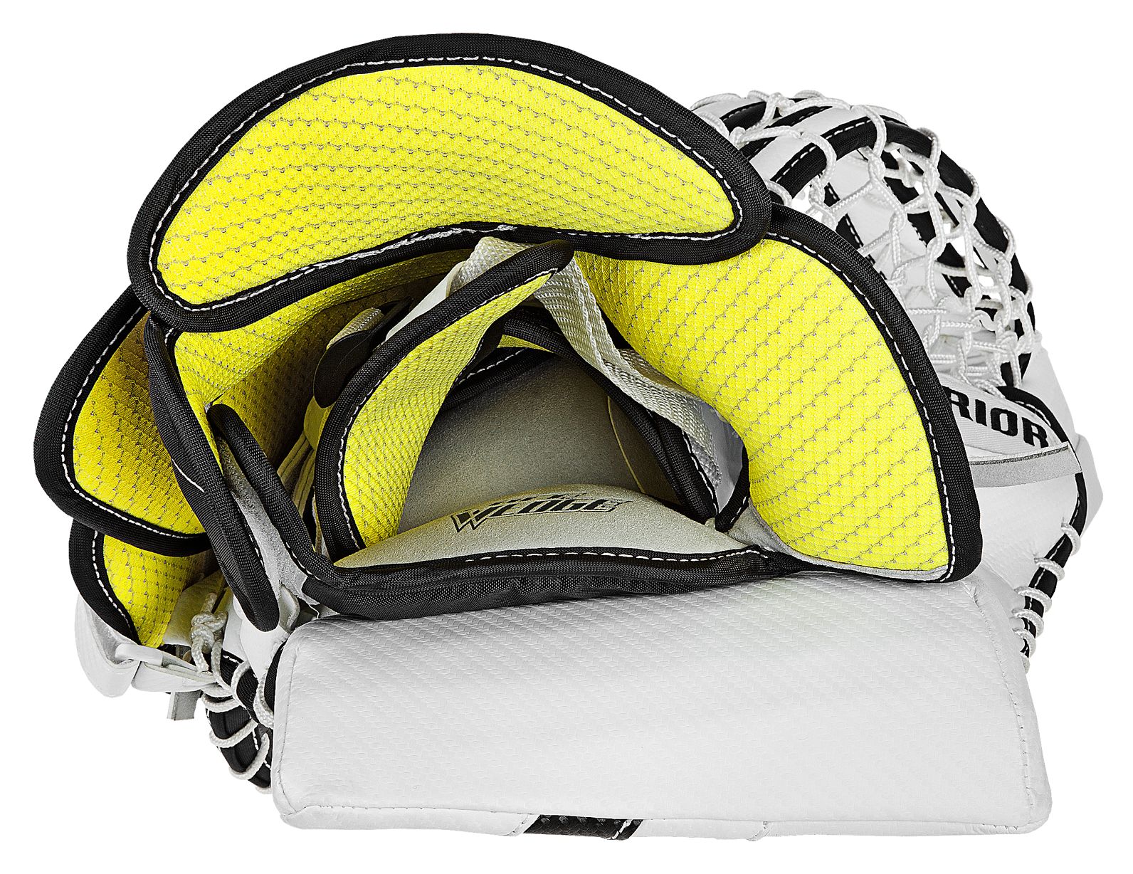 Ritual Pro Trapper, White with Black