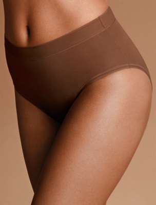 Smooth Complexion Hi-Cut Panty 871251