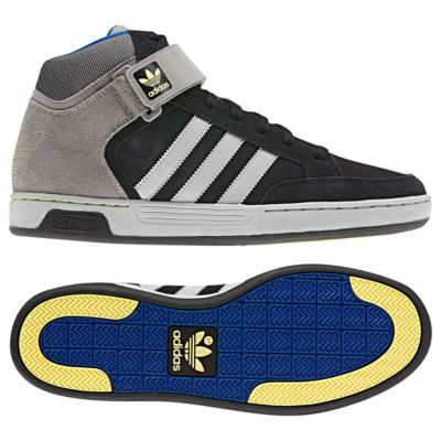 Varial Mid ST Shoes