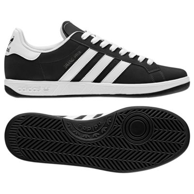 image: adidas Grand Prix Shoes G56615