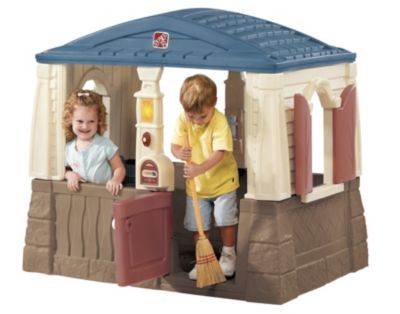 Step 2 Neat and Tidy Playhouse