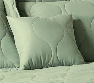 Save 40% Spectrum Bedding and Accessories