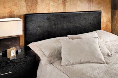 Harbortown Platform Queen Bed-Black