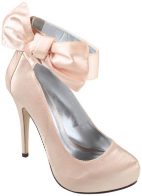 Save 30% M Antonio Women's Ladina Satin Bow Pump