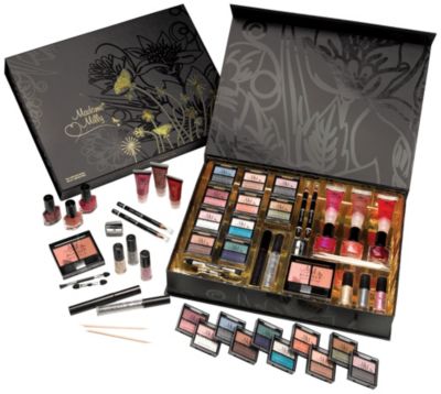 Madame Milly Cosmetics Set