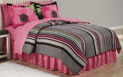 Jackie Savage McFee Kabloom Bed Set