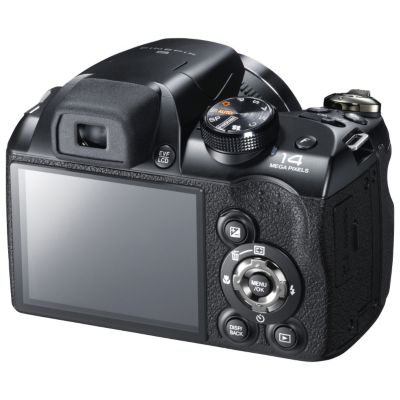 Fujifilm FinePix 14MP/24X Digital Camera Package
