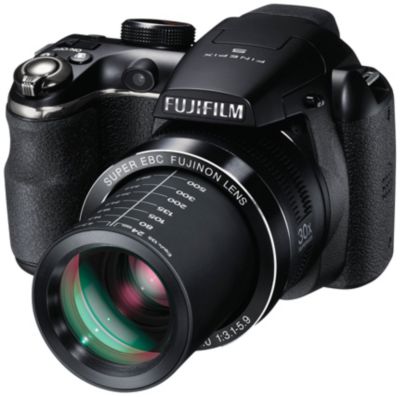 Fujifilm FinePix 14MP/30X Zoom Camera Package