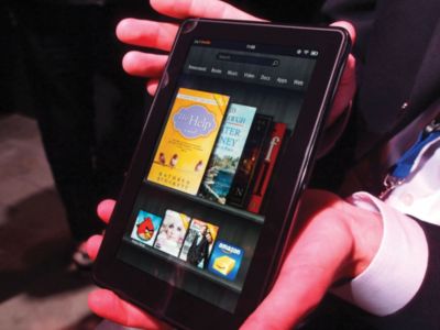 Kindle Fire w/Case, Headphones & Screen Protectors