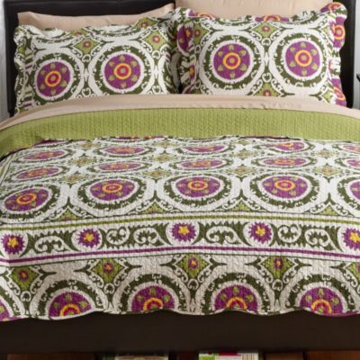 Save 30% Carousel Full / Queen 3pc Quilt Set