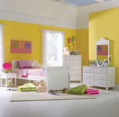 Lauren Bedroom Group in White