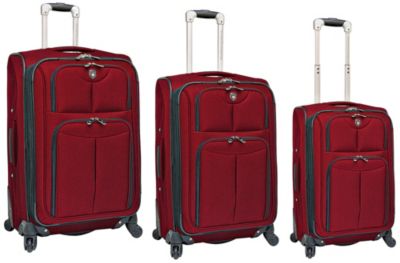 Travelers Club 3 pc Quattro Luggage -Red