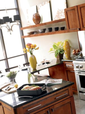 Saxony Maple Whiskey Black Glaze Kitchen Cabinets