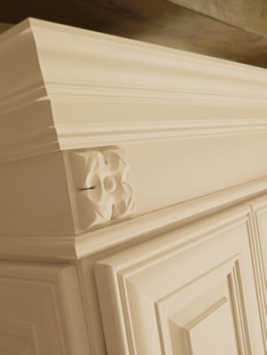Crown Moulding with Scroll Rosette