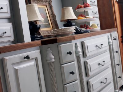 Heirlooming & Distressed Finish Options